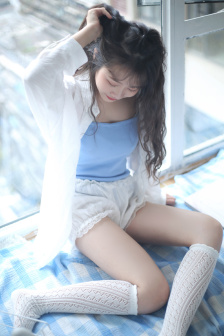 男人吃奶摸下挵进去好爽在线观看